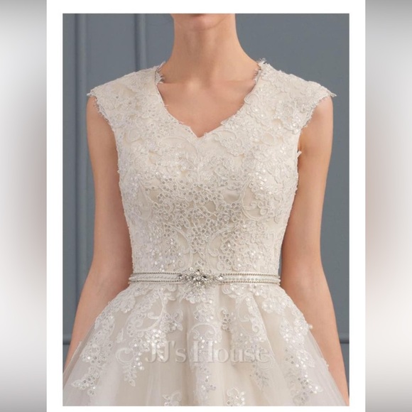 NWT JJ’s House Wedding Dress - Picture 3 of 5